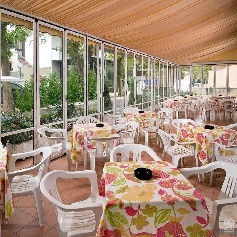 Hotel Granada Cattolica Exteriör bild