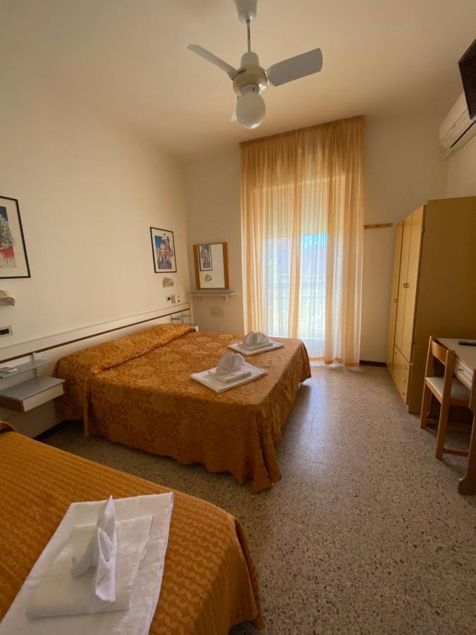 Hotel Granada Cattolica Exteriör bild
