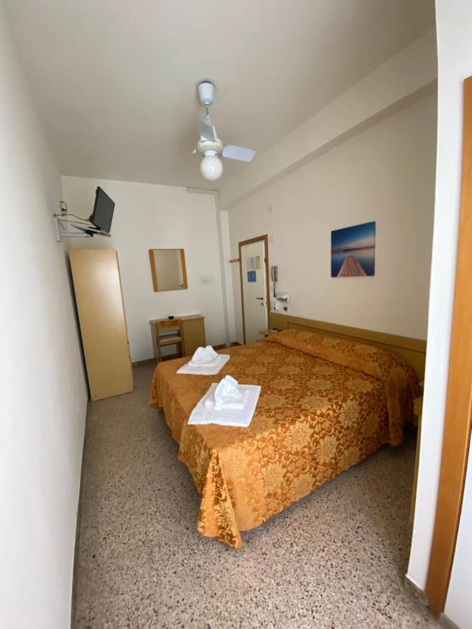 Hotel Granada Cattolica Exteriör bild