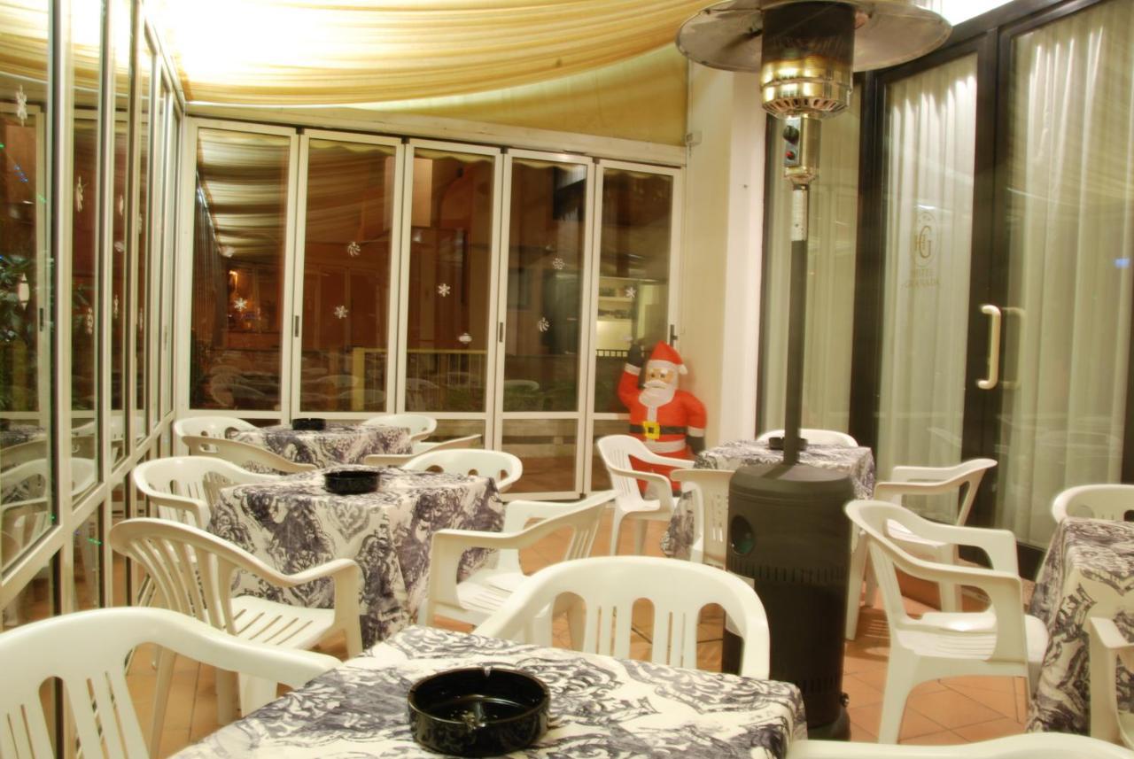 Hotel Granada Cattolica Exteriör bild