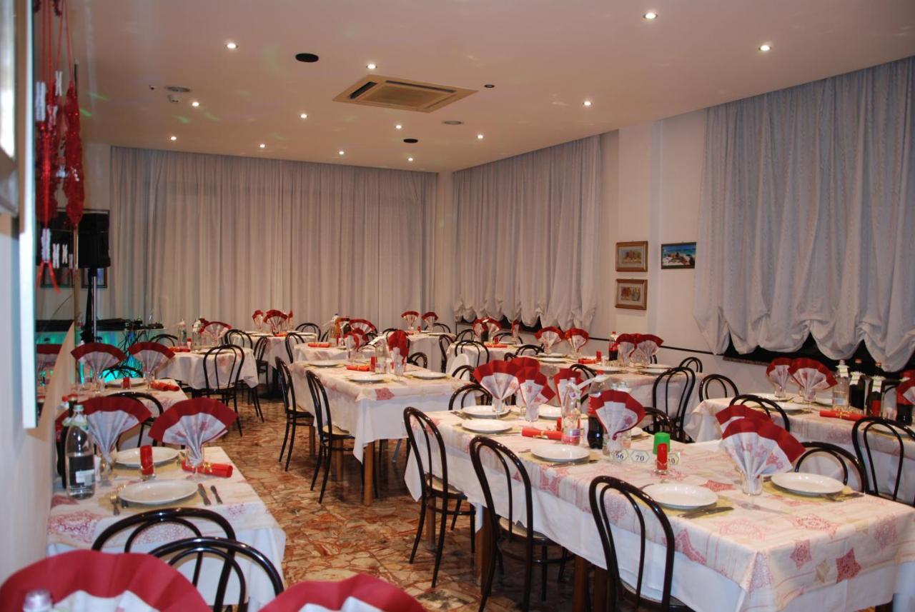 Hotel Granada Cattolica Exteriör bild